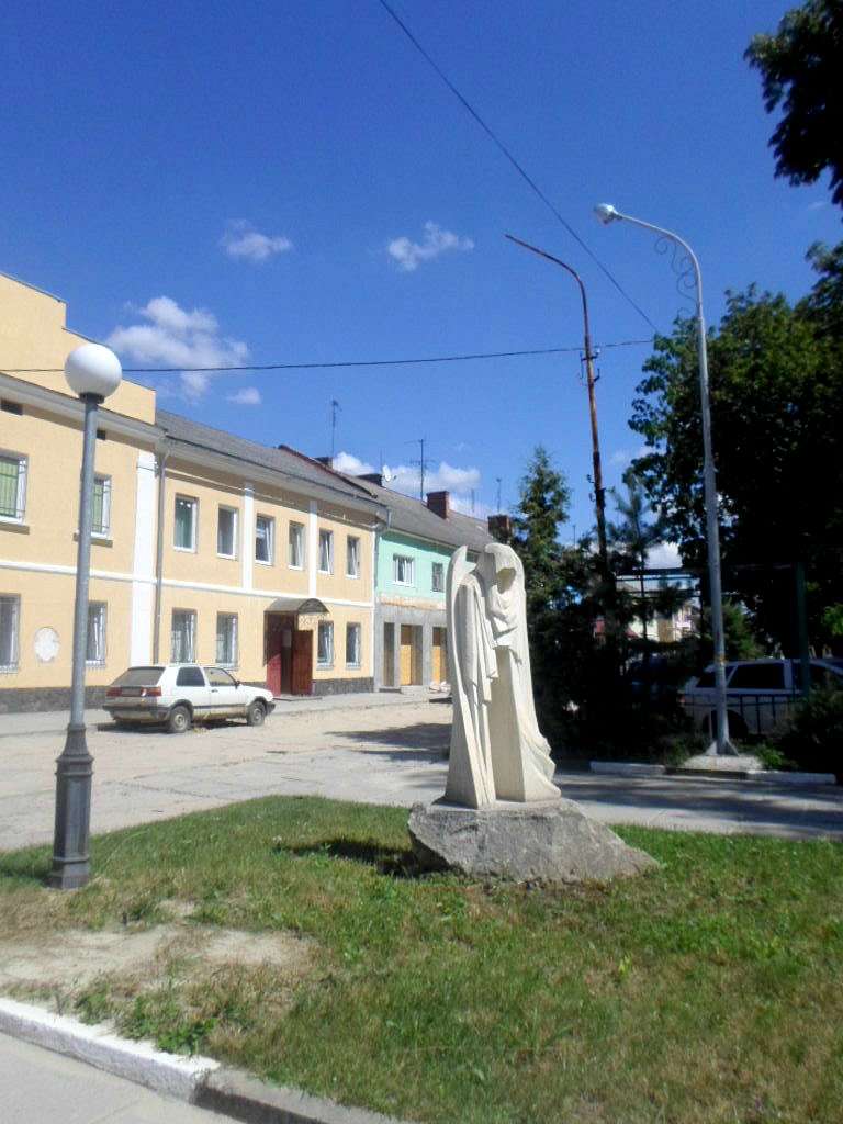Пам'ятники, скульптури, пам'ятні дошки,хре... - Миколаїв