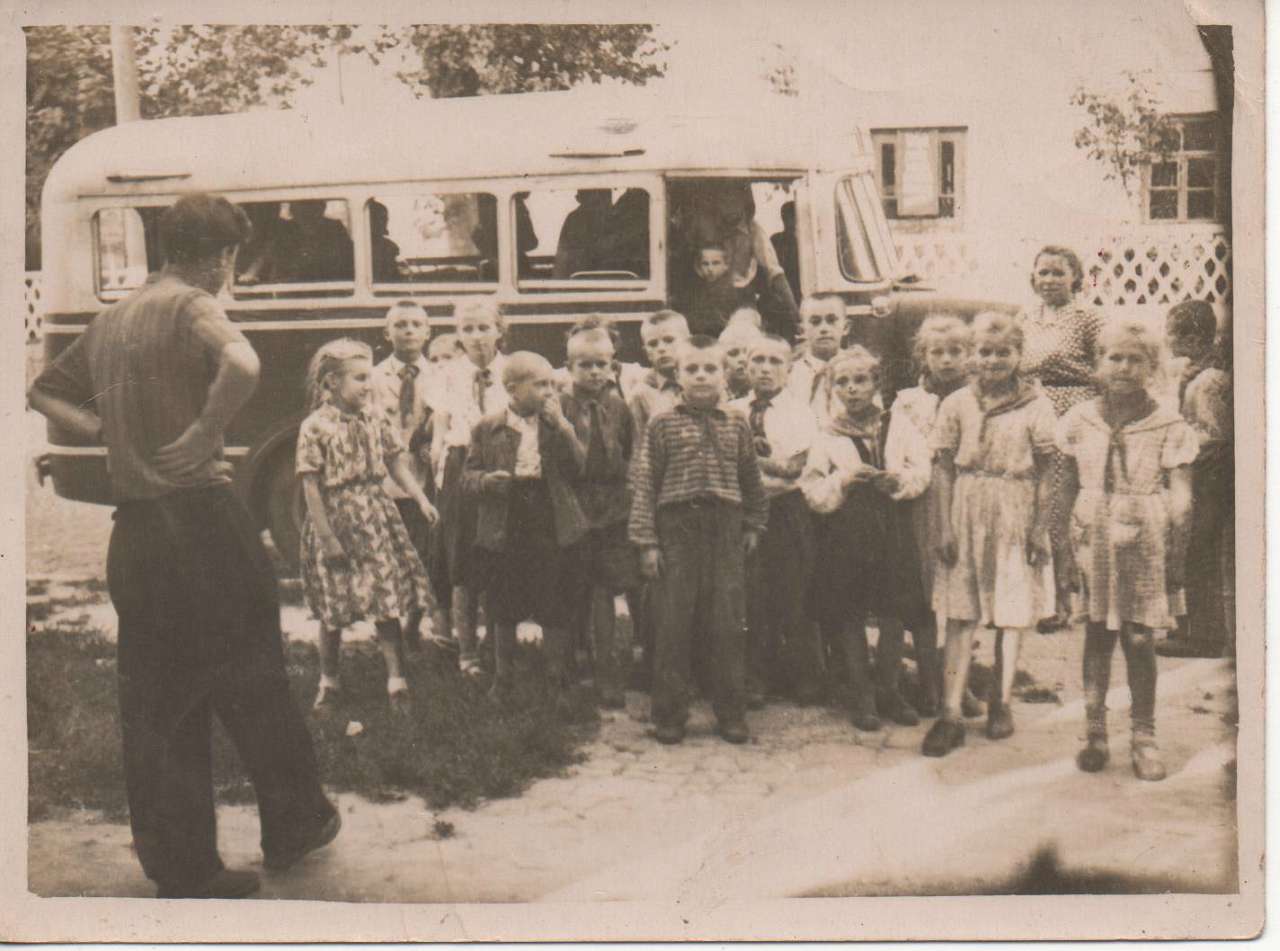 Ми Краївці - Країв