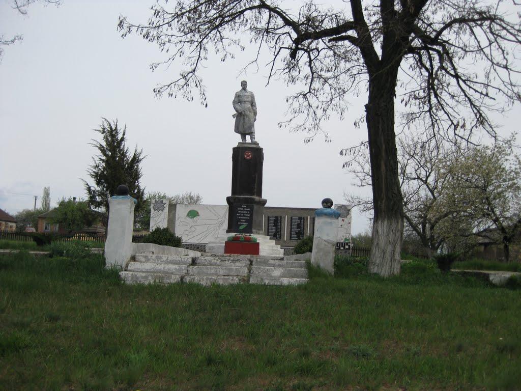 Лаврівка з panoramio.com - Лаврівка