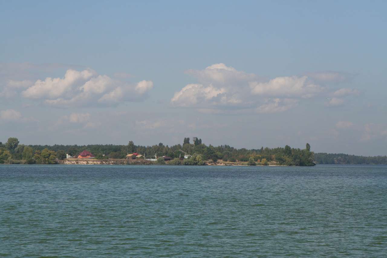 ПОДОРОЖ ДНІПРОМ ДО СТРАХОЛІССЯ - Страхолісся