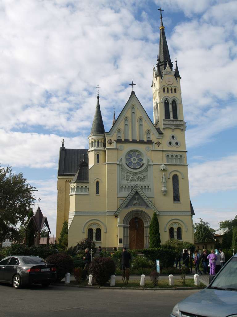 ВОЗДВИЖЕНьСЬКИЙ КОСТЕЛ - Фастів