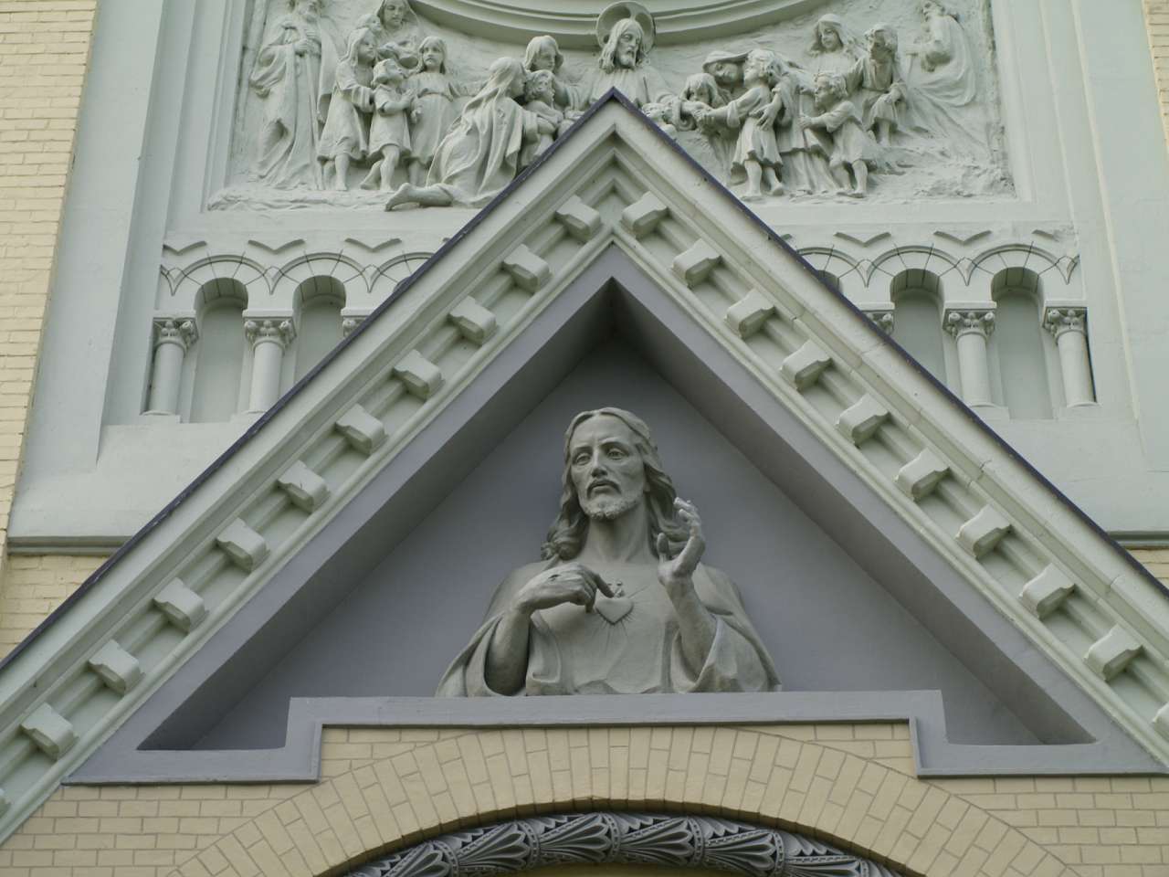 ВОЗДВИЖЕНьСЬКИЙ КОСТЕЛ - Фастів