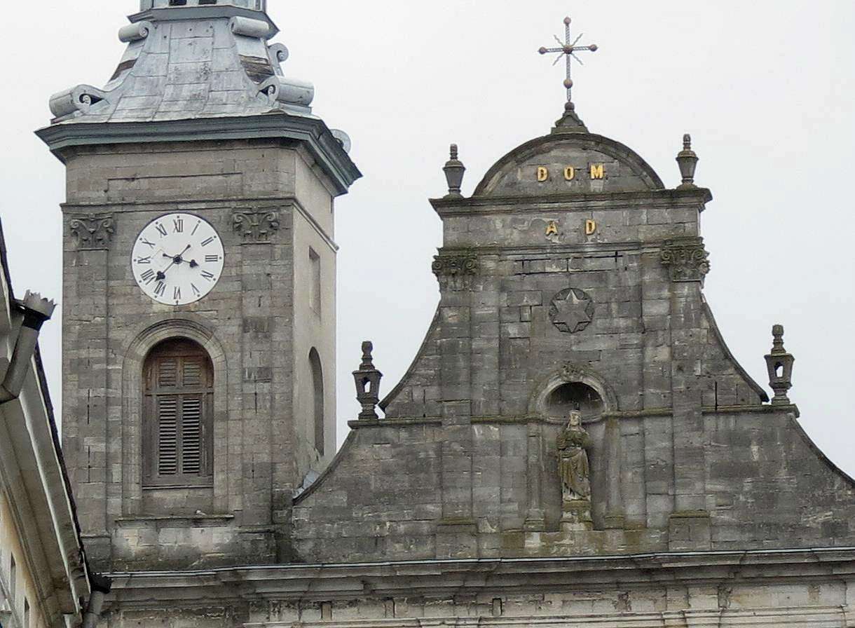 ВУЛИЧКАМИ ЗОЛОЧІВА - Золочів