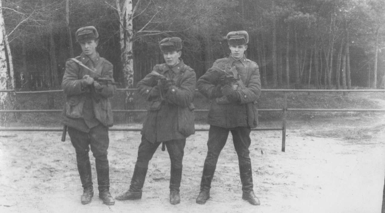 Петров був з Харцизька Донецькоъ областы - Харцизьк