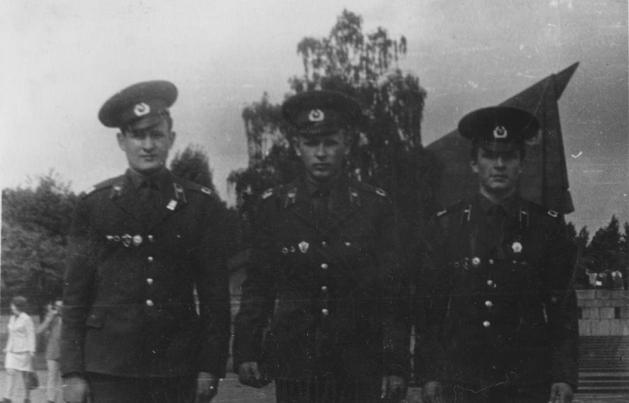 Товариш по службі Пилипенко Анатолій Васильов - Карапиші