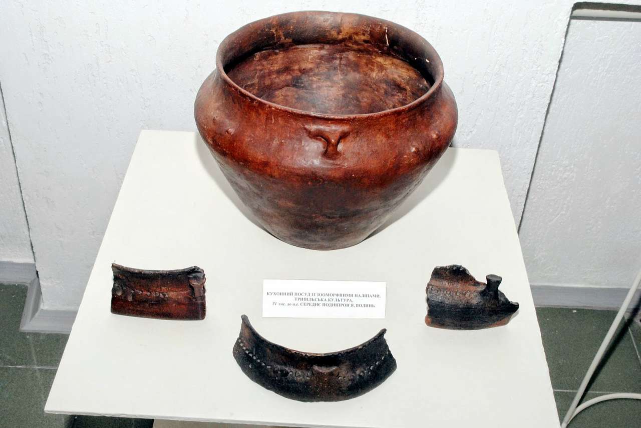 КИЇВСЬКИЙ ОБЛАСНИЙ АРХЕОЛОГІЧНИЙ МУЗЕЙ - Триполье
