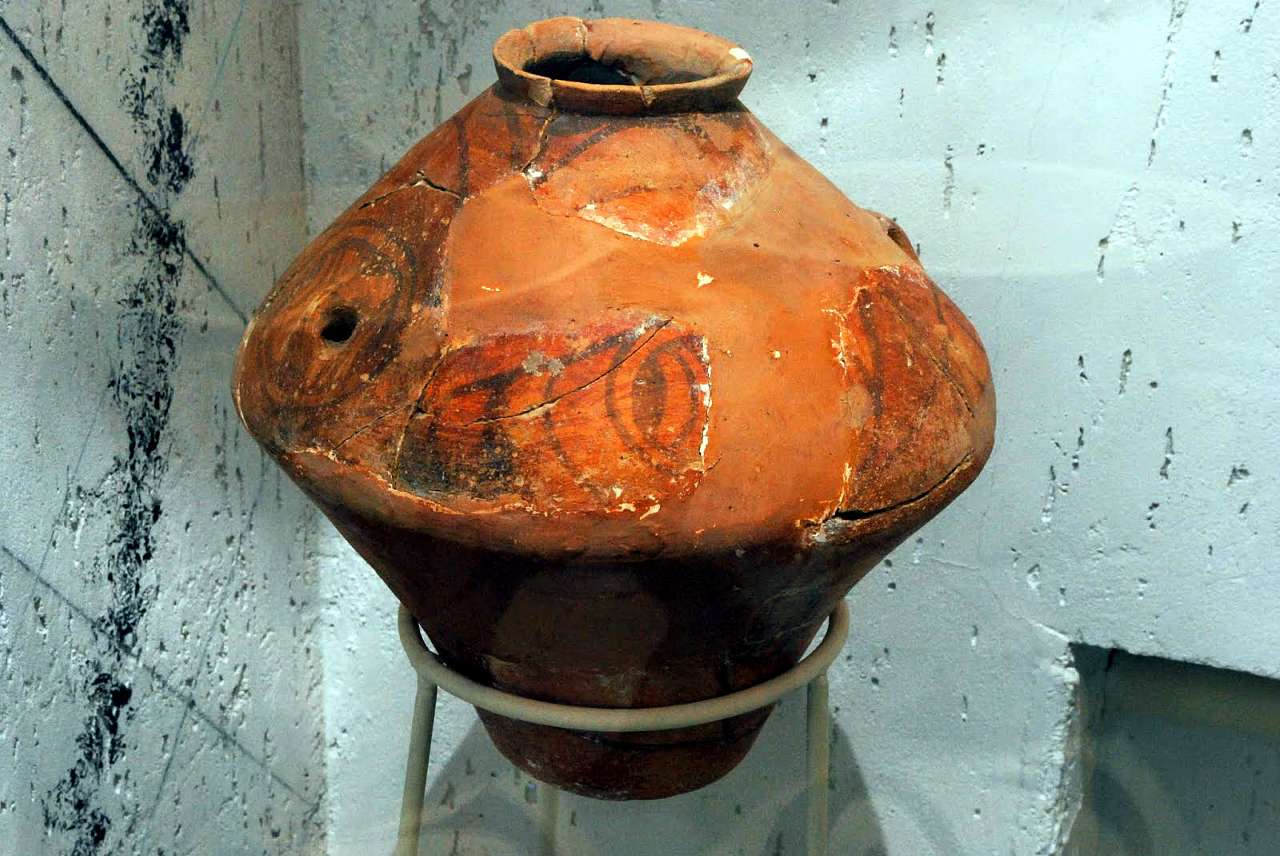 КИЇВСЬКИЙ ОБЛАСНИЙ АРХЕОЛОГІЧНИЙ МУЗЕЙ - Трипілля