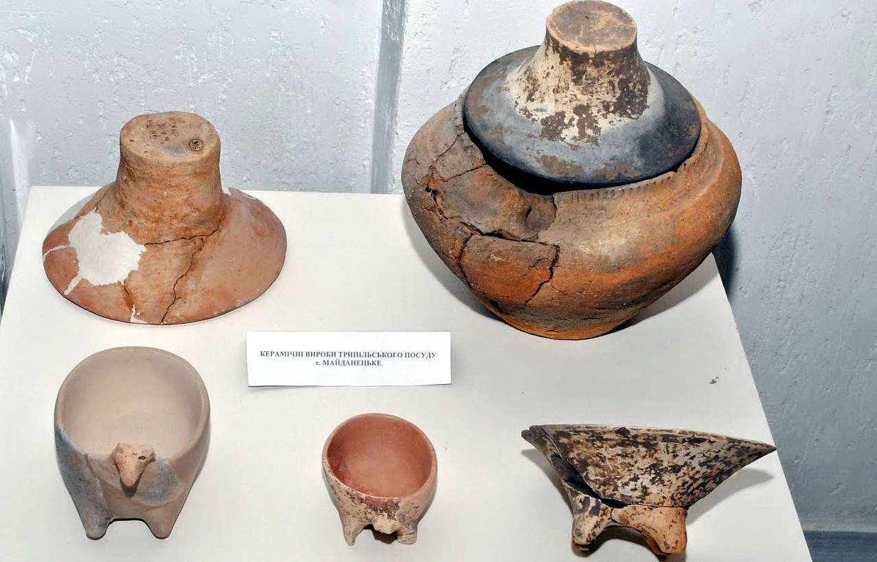 КИЇВСЬКИЙ ОБЛАСНИЙ АРХЕОЛОГІЧНИЙ МУЗЕЙ - Трипілля