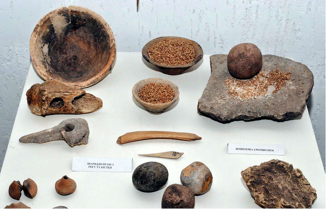 КИЇВСЬКИЙ ОБЛАСНИЙ АРХЕОЛОГІЧНИЙ МУЗЕЙ - Трипілля