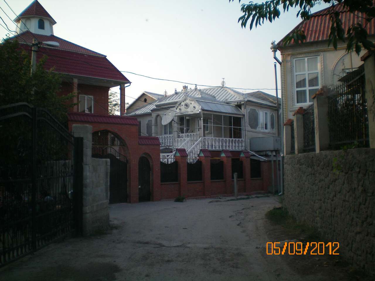 Сорока за Дністром - Цекинівка