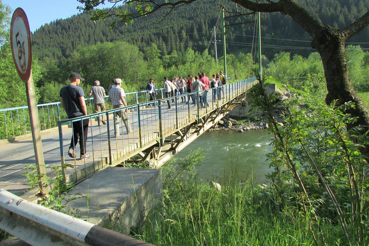 Краєвиди села Криворівня: - Криворівня