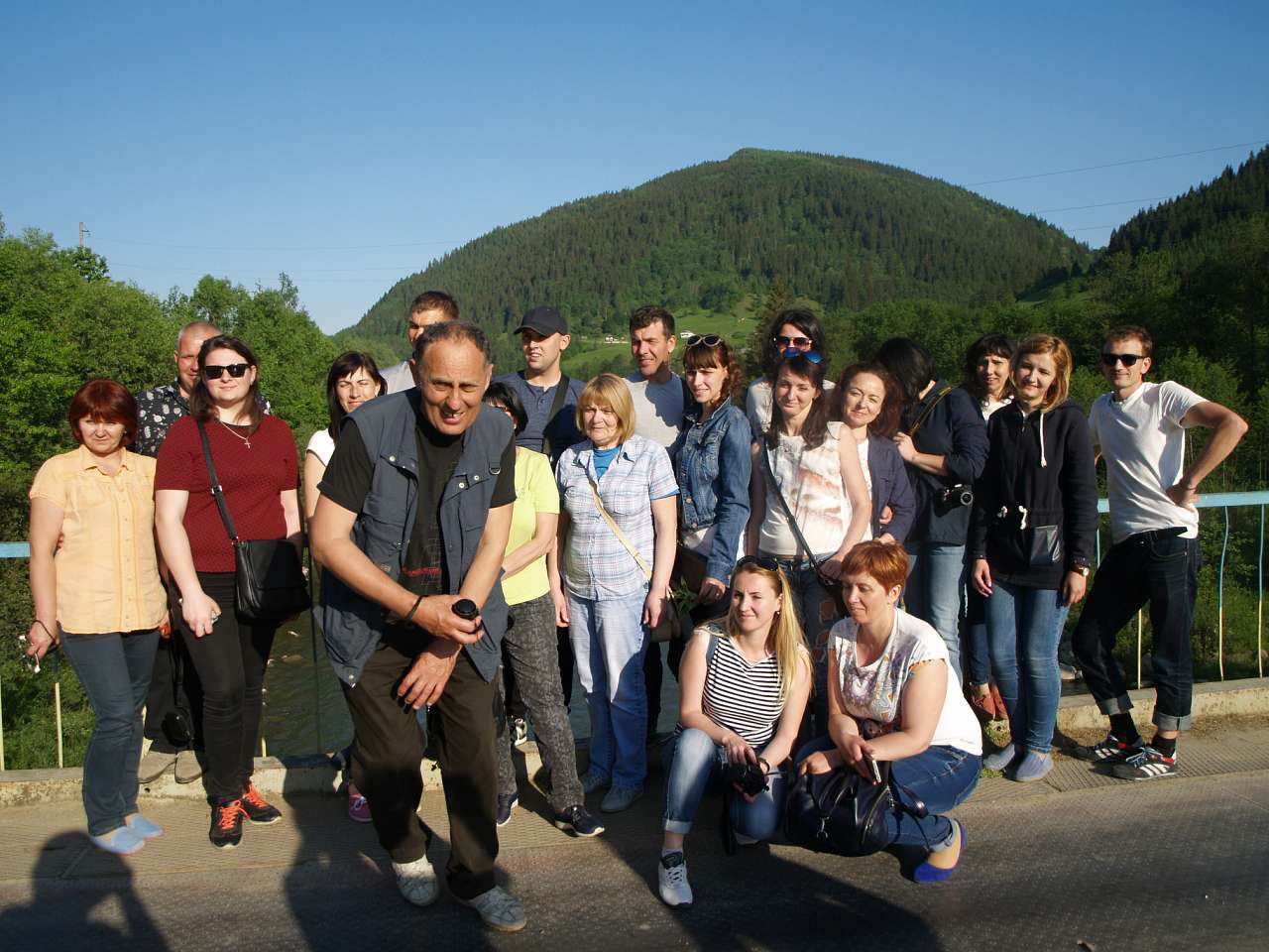 Краєвиди села Криворівня: - Криворівня