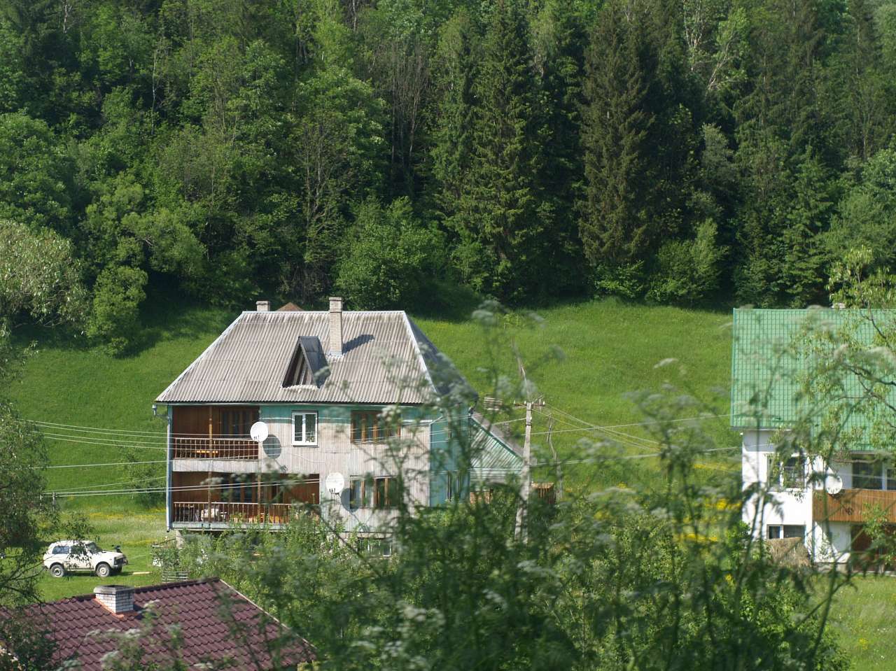 ПО ЦЕНТРАЛЬНІЙ ВУЛИЦІ - Ясіня