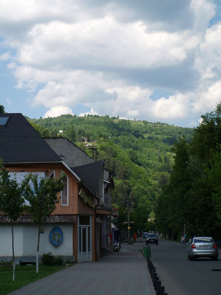 РАХІВ-ЦЕНТР - Рахів