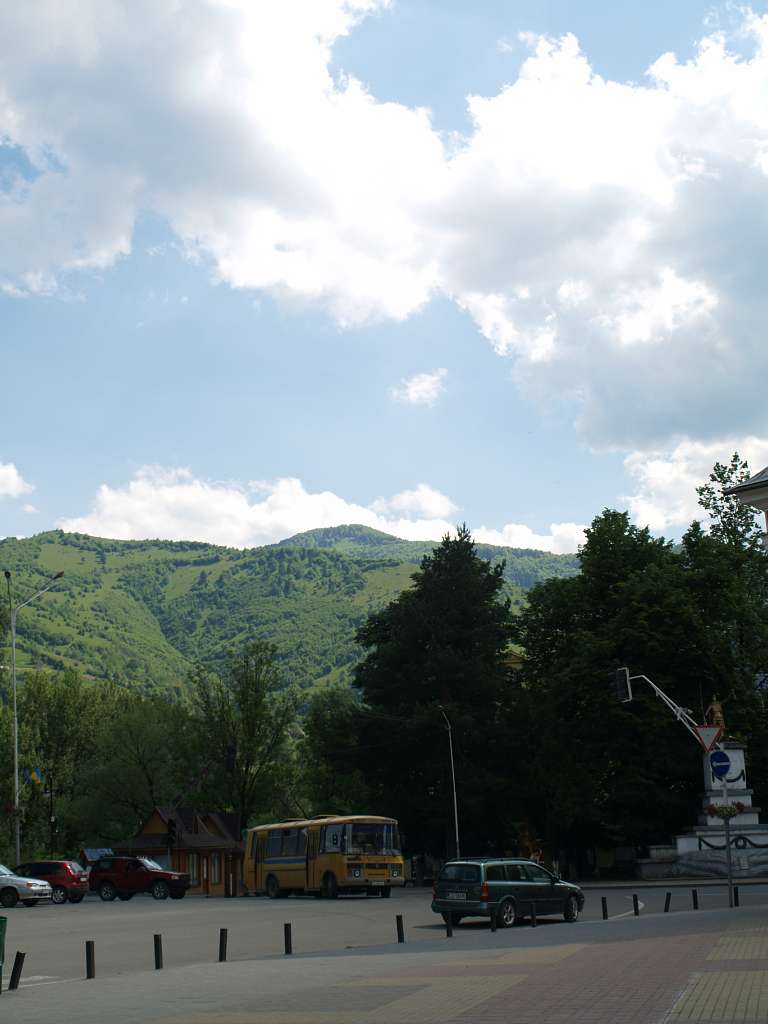 РАХІВ-ЦЕНТР - Рахів