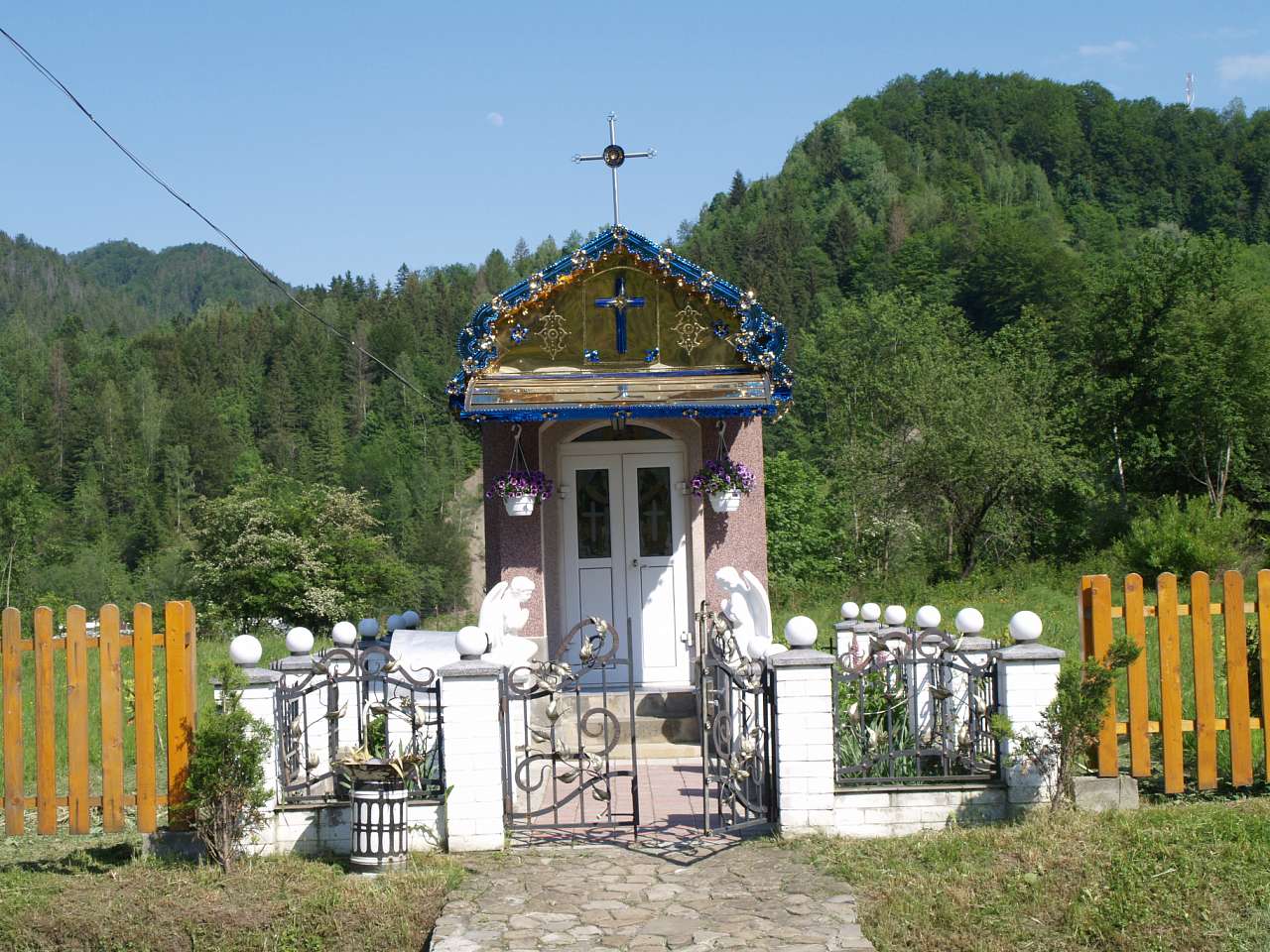 ЯВОРІВ КОСІВСЬКИЙ-ЦЕНТР ЛІЖНИКАРСТВА - Косів