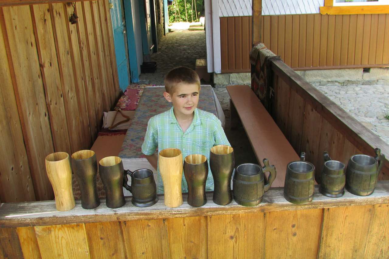 ЯВОРІВ КОСІВСЬКИЙ-ЦЕНТР ЛІЖНИКАРСТВА - Косoв