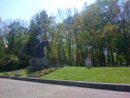 Пам'ятники, скульптури