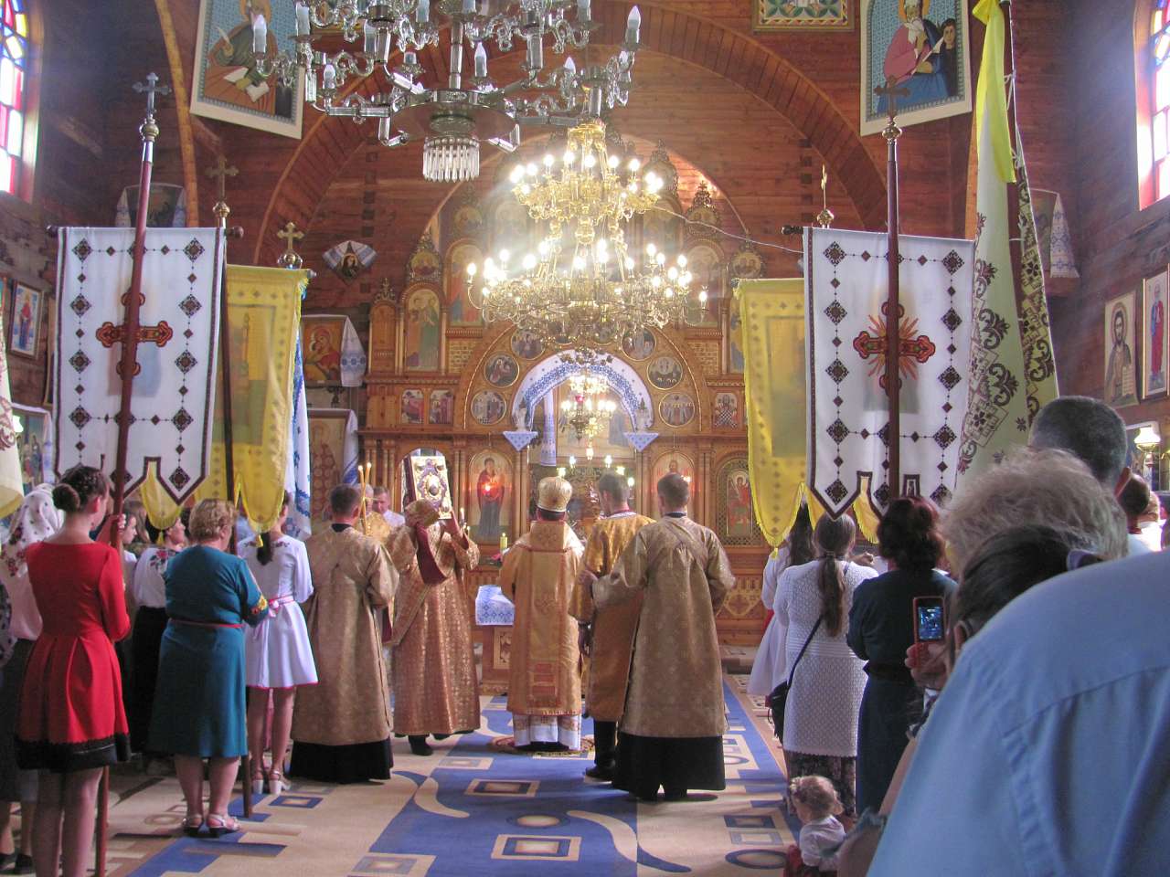 Храмовий Празник Св.Петра і Павла - Grebeniv