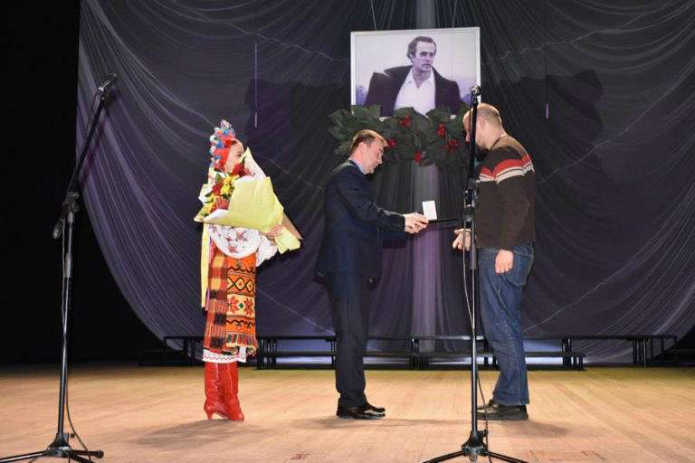 Пам'яті Василя Симоненко - Биевцы