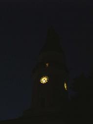 ПО ВЕЧІРНЬОМУ МІСТУ