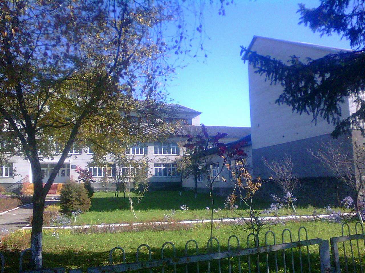 Школа - Верхня Стинава