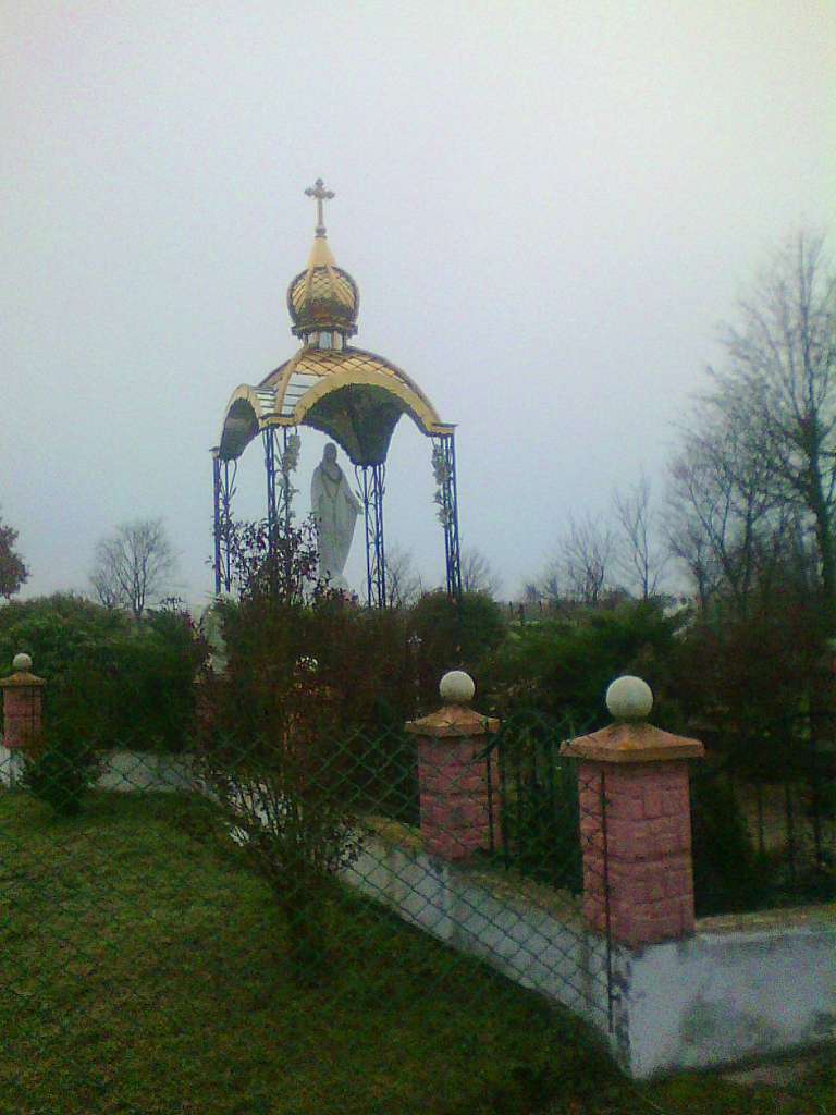 Скульптура Божої Матері - Комарів