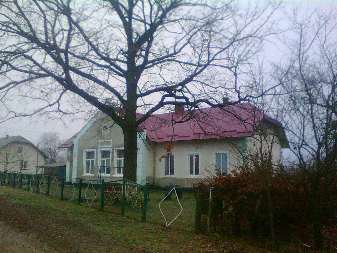 Початкова школа - Комарів