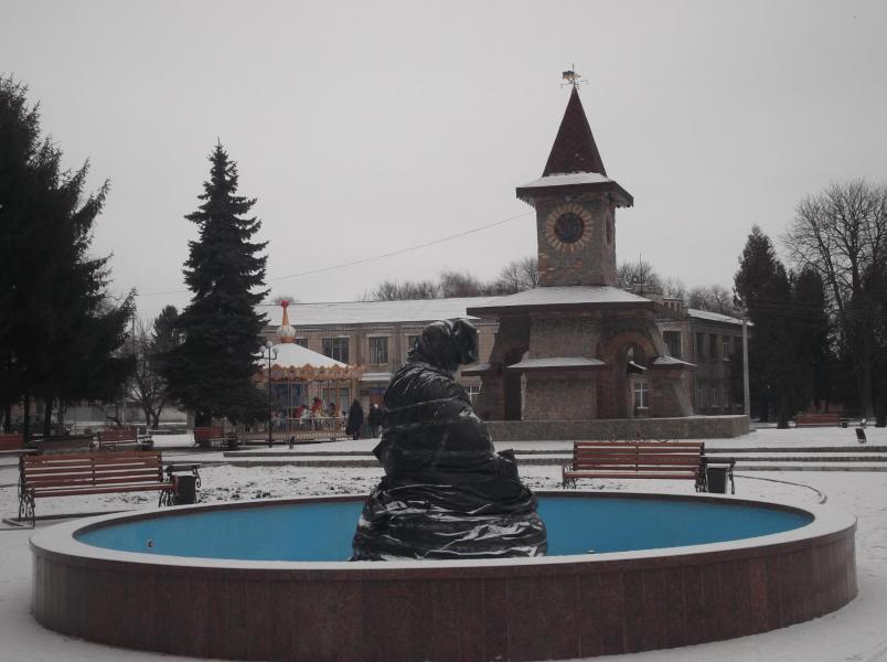 Оновлена площа - Христинівка