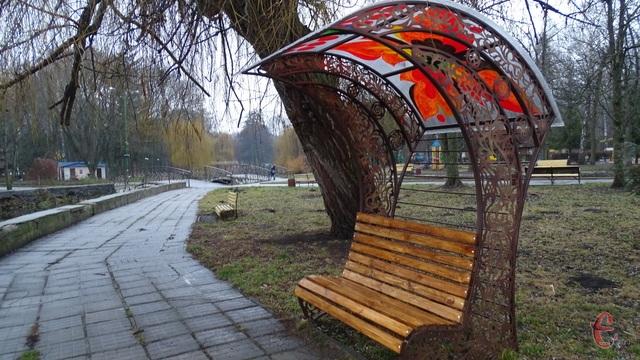 У Хмельницькому встановили арт-лавки із самчи - Хмельницький