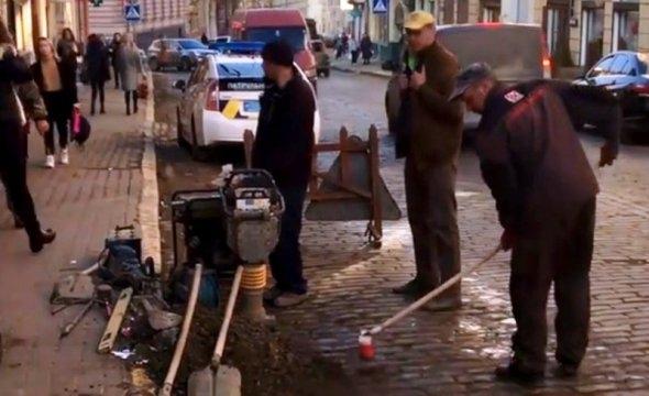 У Чернівцях співробітники поліції оштрафували - Чернівці