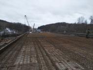 Триває будівництво мосту через річку Псел на 