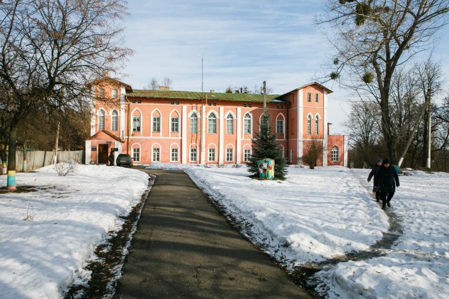 Пікассо і Малевич у Пархомівці. Як українське - Пархомовка