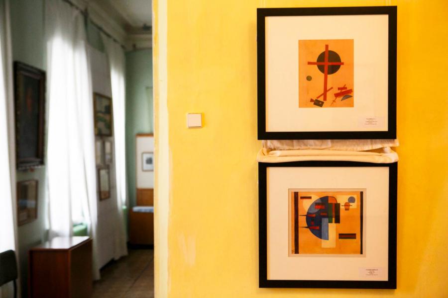 Пікассо і Малевич у Пархомівці. Як українське - Пархомівка