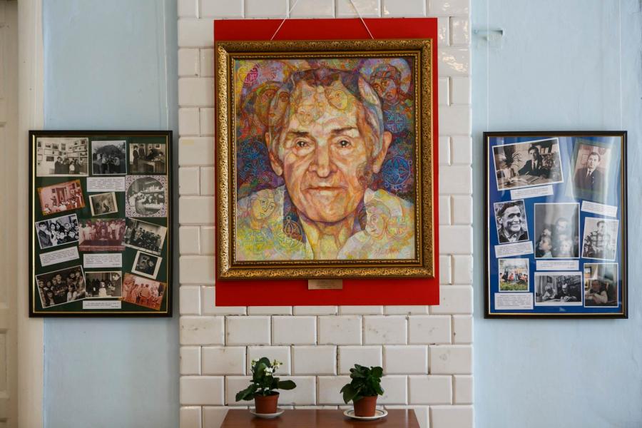 Пікассо і Малевич у Пархомівці. Як українське - Пархомівка