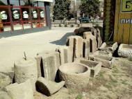 ДНІПРОРУДНЕНСЬКІ КАМ'ЯНІ БАБИ