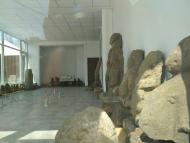 ДНІПРОРУДНЕНСЬКІ КАМ'ЯНІ БАБИ