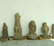 ДНІПРОРУДНЕНСЬКІ КАМ'ЯНІ БАБИ