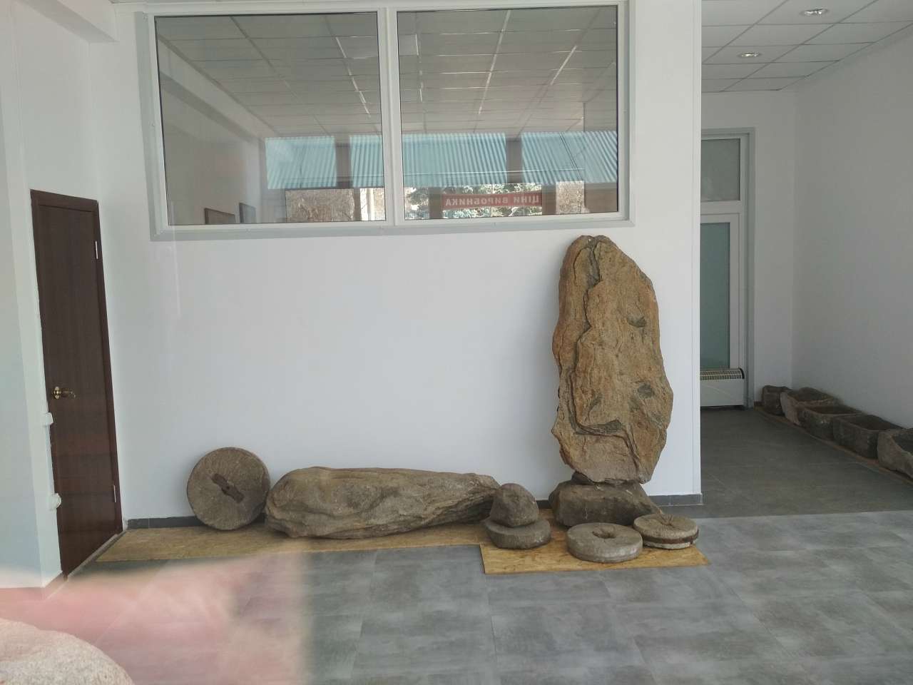 ДНІПРОРУДНЕНСЬКІ КАМ'ЯНІ БАБИ - Дніпрорудне