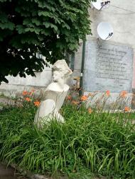 Пам'ятники, скульптури, пам'ятні дошки,хре...