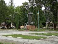 Пам'ятники, скульптури, пам'ятні дошки,хре...