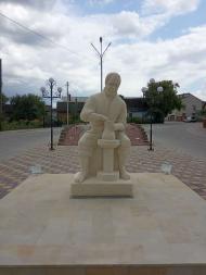 Пам'ятники, скульптури, пам'ятні дошки,хре...