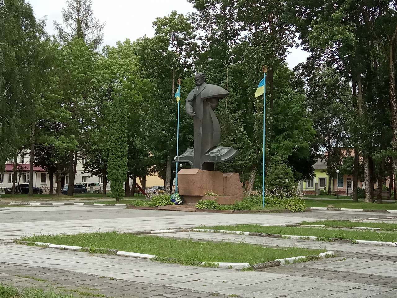 Пам'ятники, скульптури, пам'ятні дошки,хре... - Миколаїв