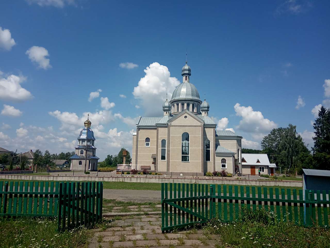 Церква Покрови Пресвятої Богородиці. - Pokrivtsi