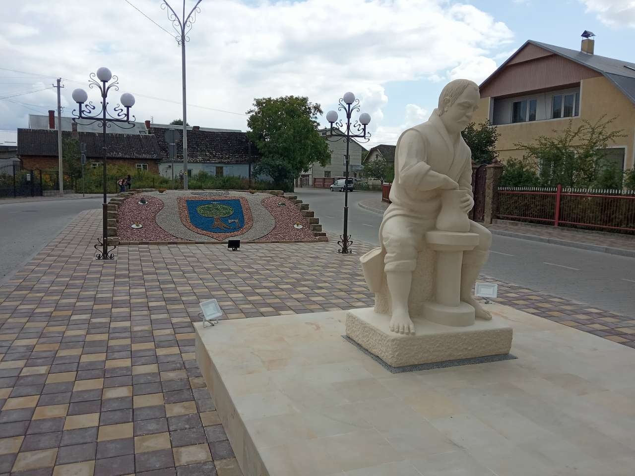 Пам'ятники, скульптури, пам'ятні дошки,хре... - Миколаїв