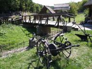 ДИКИЙ ХУТІР