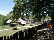 ДИКИЙ ХУТІР