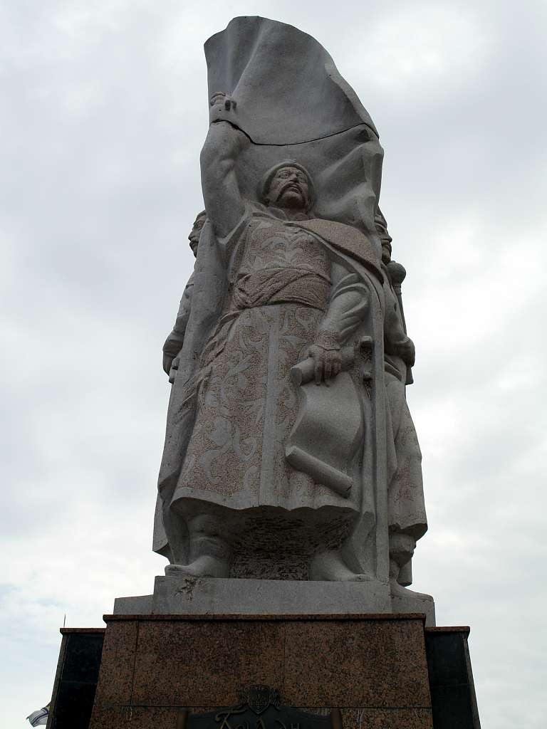 ЧОТИРИ ГЕТЬМАНИ ЗАМІСТЬ ЛЕНІНА - Тальне