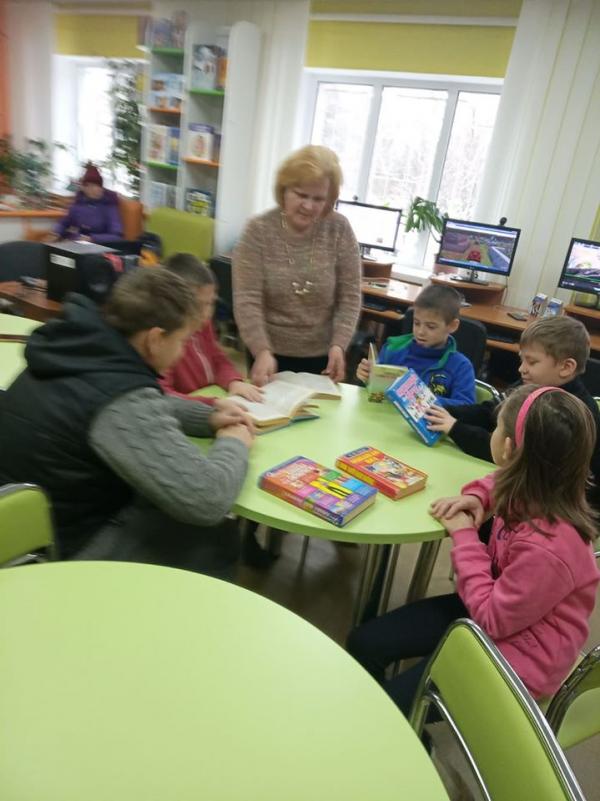 Дитяча бібліотека КЗ 'Публічна бібліотека Нов - Новая Водолага
