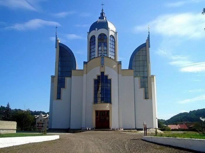 ЦЕРКВА - ТРИЗУБ.... МІСТО ЧОРТКІВ. ТЕРНОПІЛЬС - Чортків